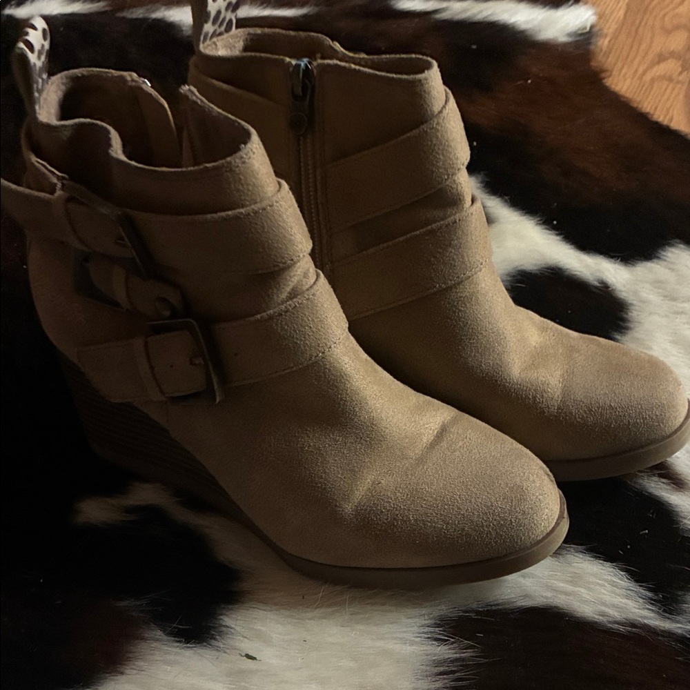 Stylish Tan Ankle Booties with Buckle Accents